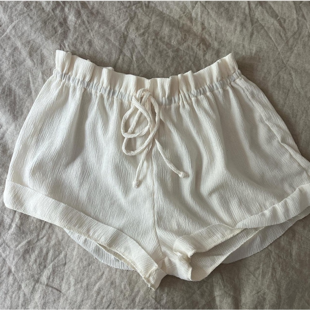 SHEIN Cream Women's Shorts